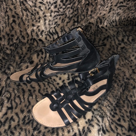 Sandals - Picture 1 of 3